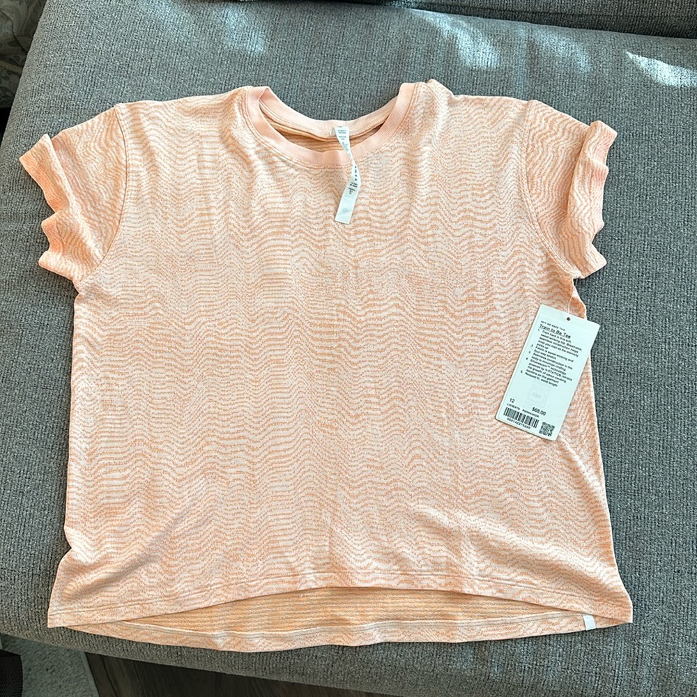 Lululemon workout top
